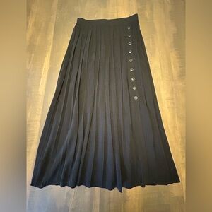 Knit Navy Pleated Skirt